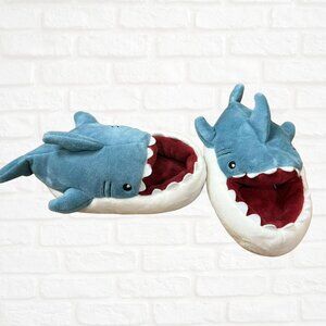 Cat & Jack Shark Slippers Toddler 5/6 Plush 3D Animal Slippers, Cozy Winter Gift